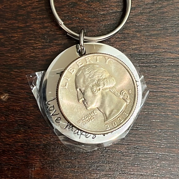 NWOT "BEST STEP DAD EVER" Silver key chain, key ring, Father’s Day Gift - Picture 4 of 4